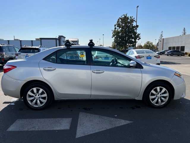 2016 Toyota Corolla LE 9