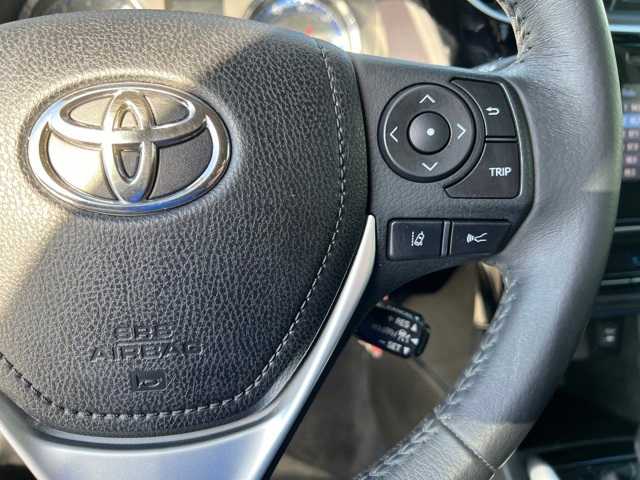 2017 Toyota Corolla SE 36