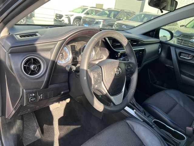 2017 Toyota Corolla SE 14