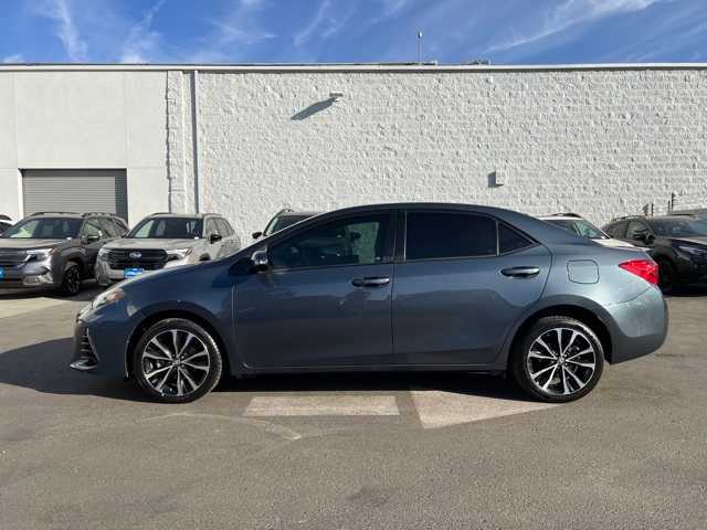 2017 Toyota Corolla SE 2