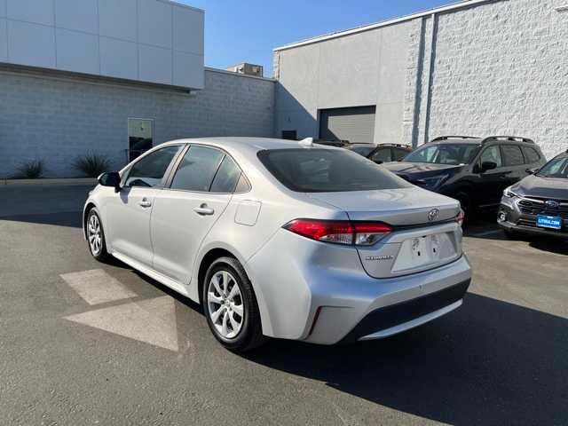 2020 Toyota Corolla LE 3