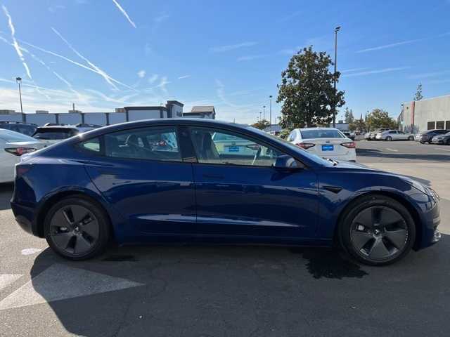 2022 Tesla Model 3 BASE 8