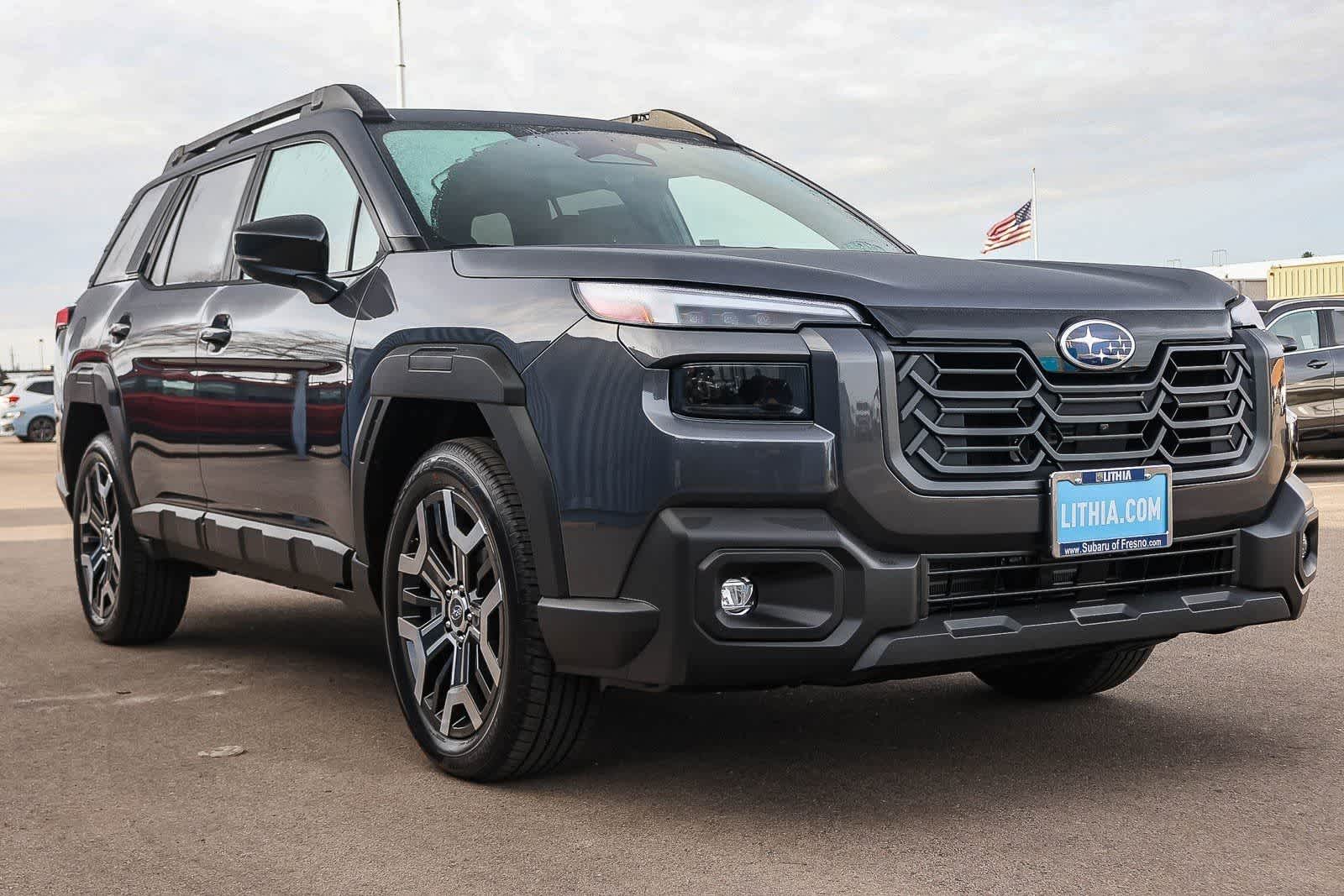 View vehicle photo 4