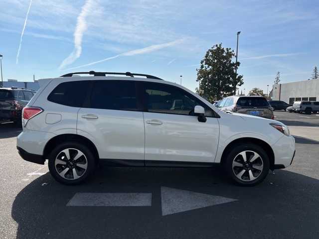 2017 Subaru Forester Premium 10