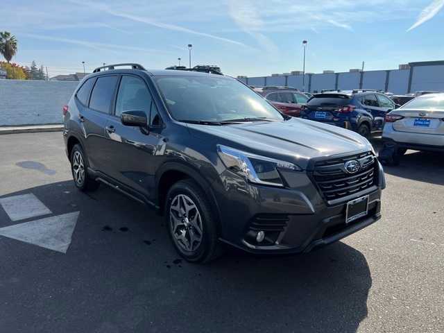 2022 Subaru Forester Premium 11