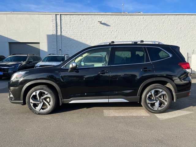 2023 Subaru Forester Touring 2