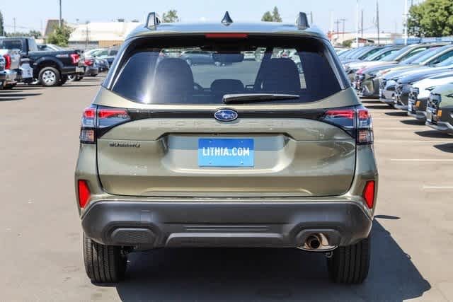 2025 Subaru Forester Premium 3