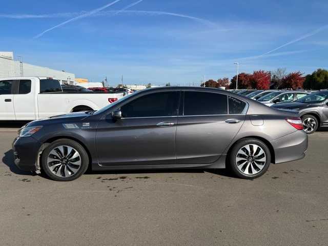 2017 Honda Accord Hybrid Touring 2