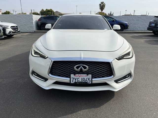 2017 INFINITI Q60 2.0t 11