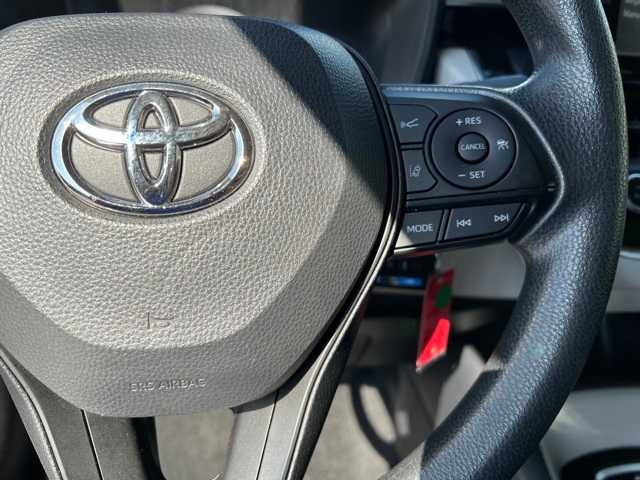 2022 Toyota Corolla LE 36