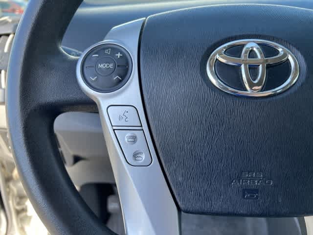 2011 Toyota Prius III 35