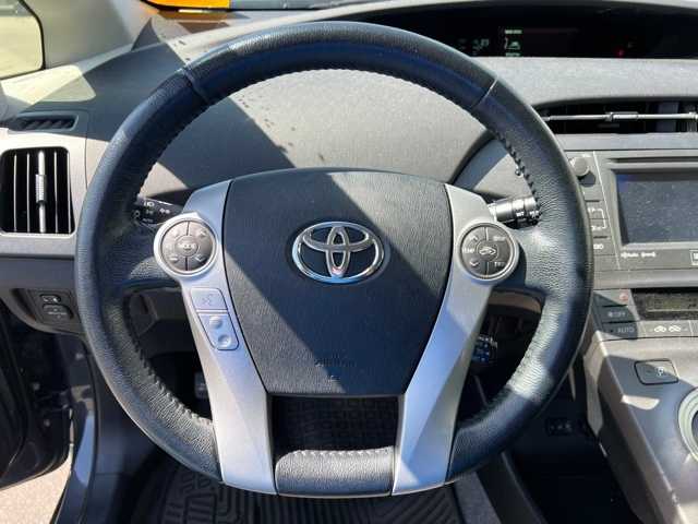 2015 Toyota Prius Four 30