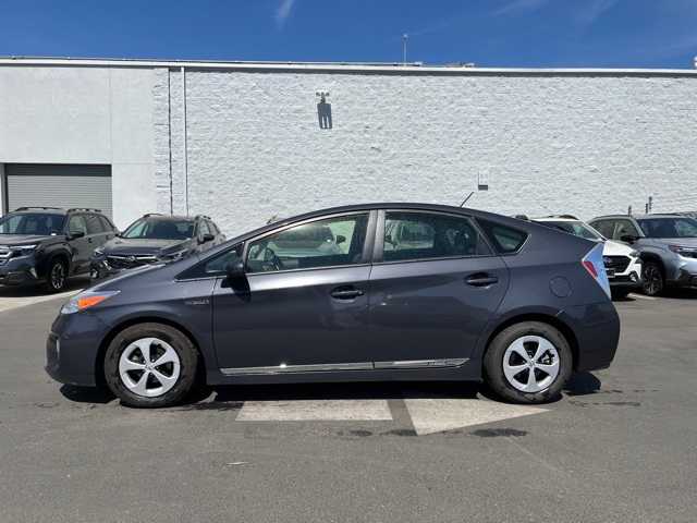 2015 Toyota Prius Four 2