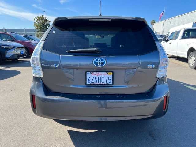 2013 Toyota Prius V Two 4