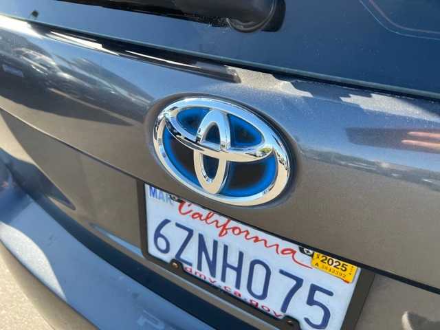 2013 Toyota Prius V Two 6