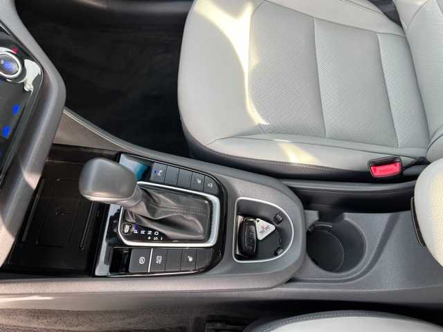 2022 Hyundai Ioniq Plug-In Hybrid Limited 39