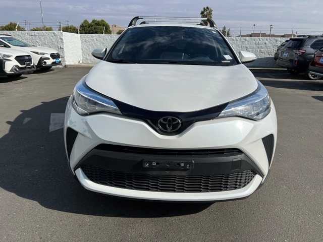 2022 Toyota C-HR XLE 11