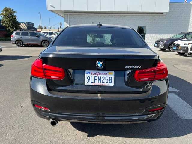 2016 BMW 3 Series 320i 4