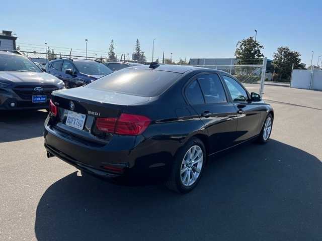 2017 BMW 3 Series 320i xDrive 9