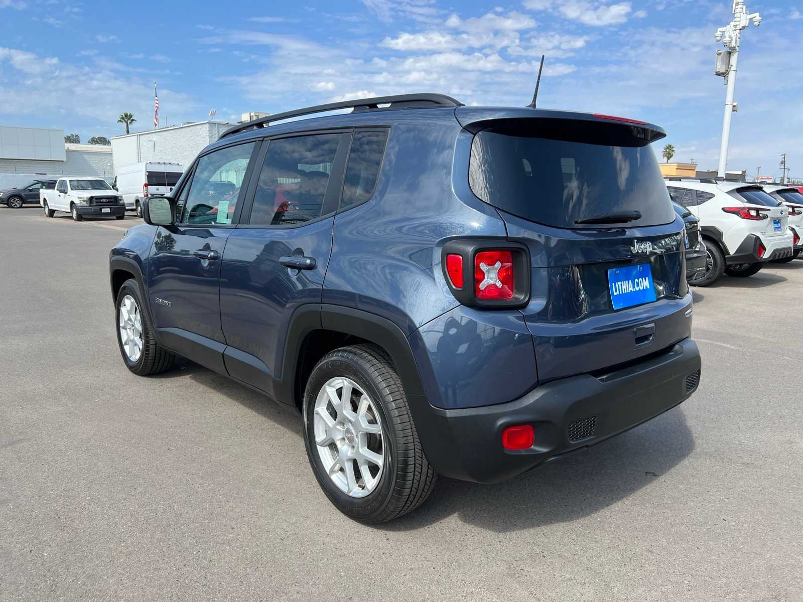 2021 Jeep Renegade Latitude photo 3