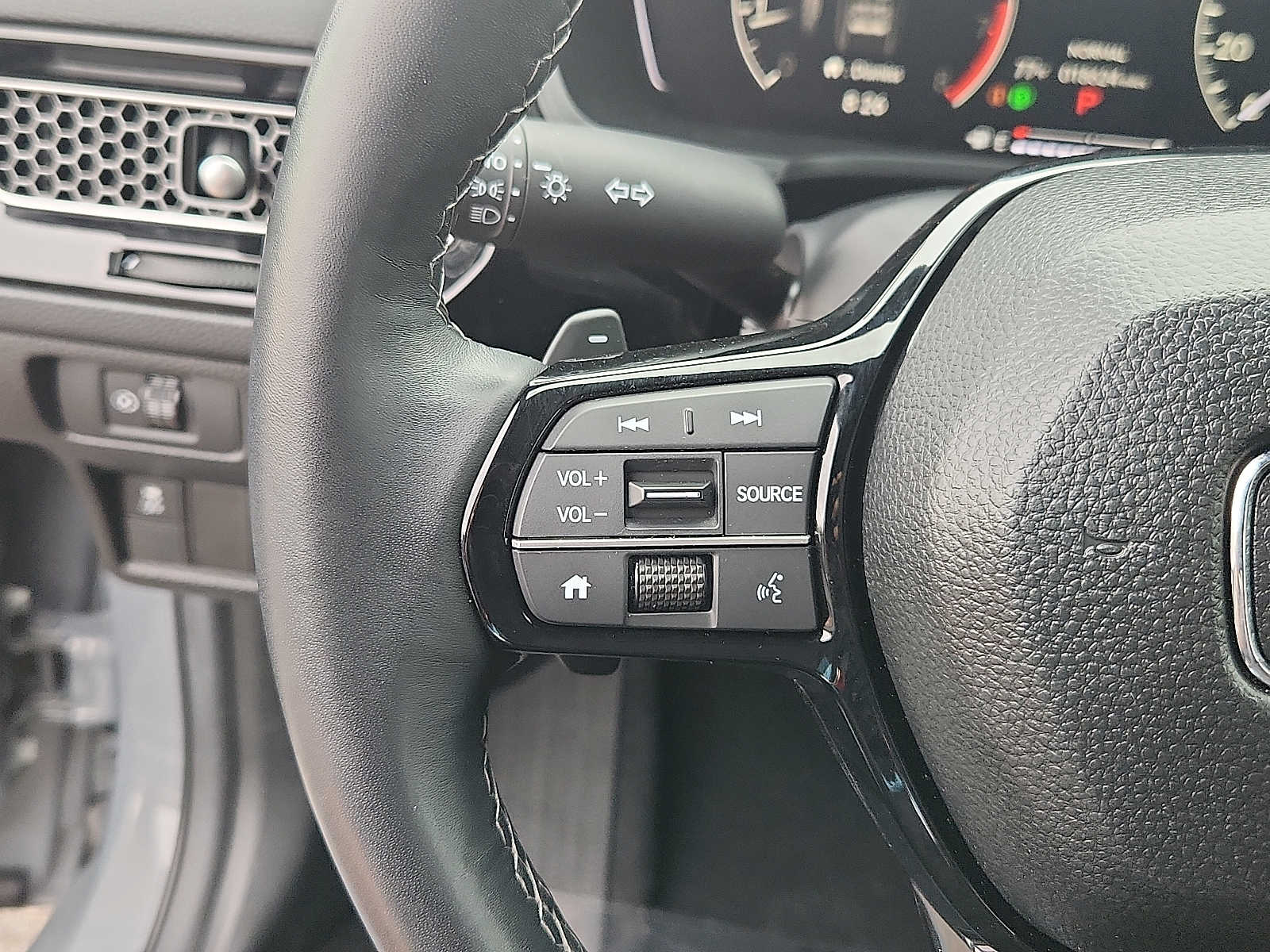 2025 Honda Civic Hatchback Sport - Photo 20