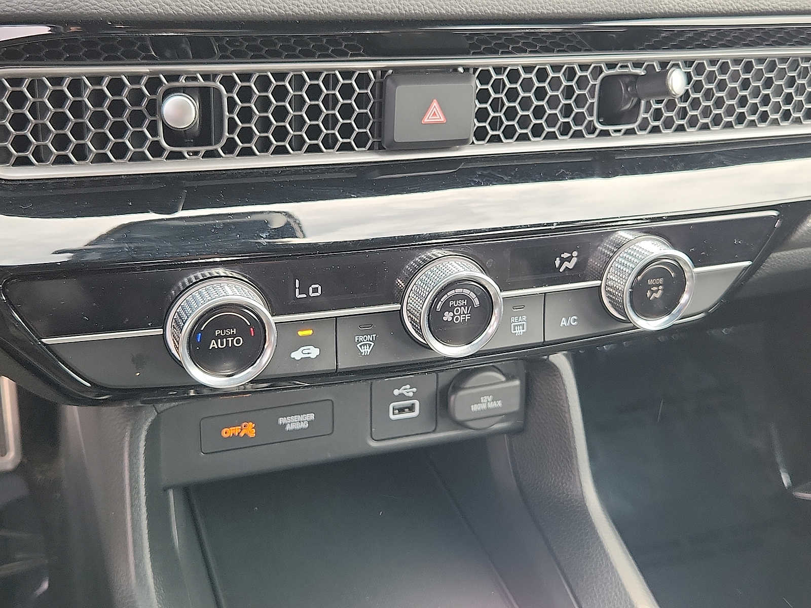 2024 Honda Civic Hatchback Sport - Photo 13