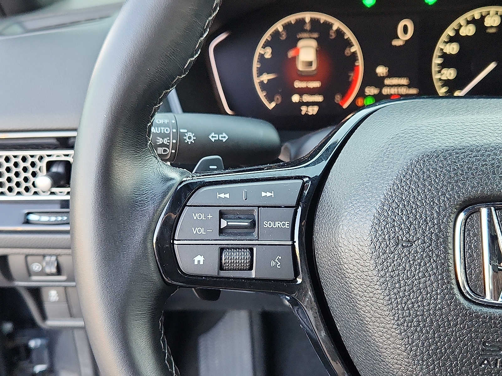 2025 Honda Civic Hatchback Sport - Photo 20