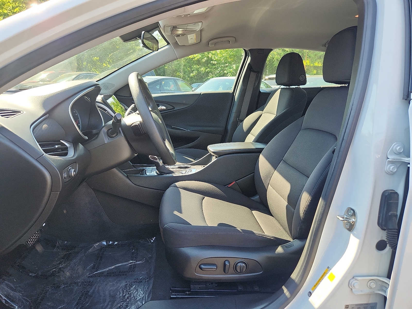 2024 Chevrolet Malibu 1LT - Photo 13