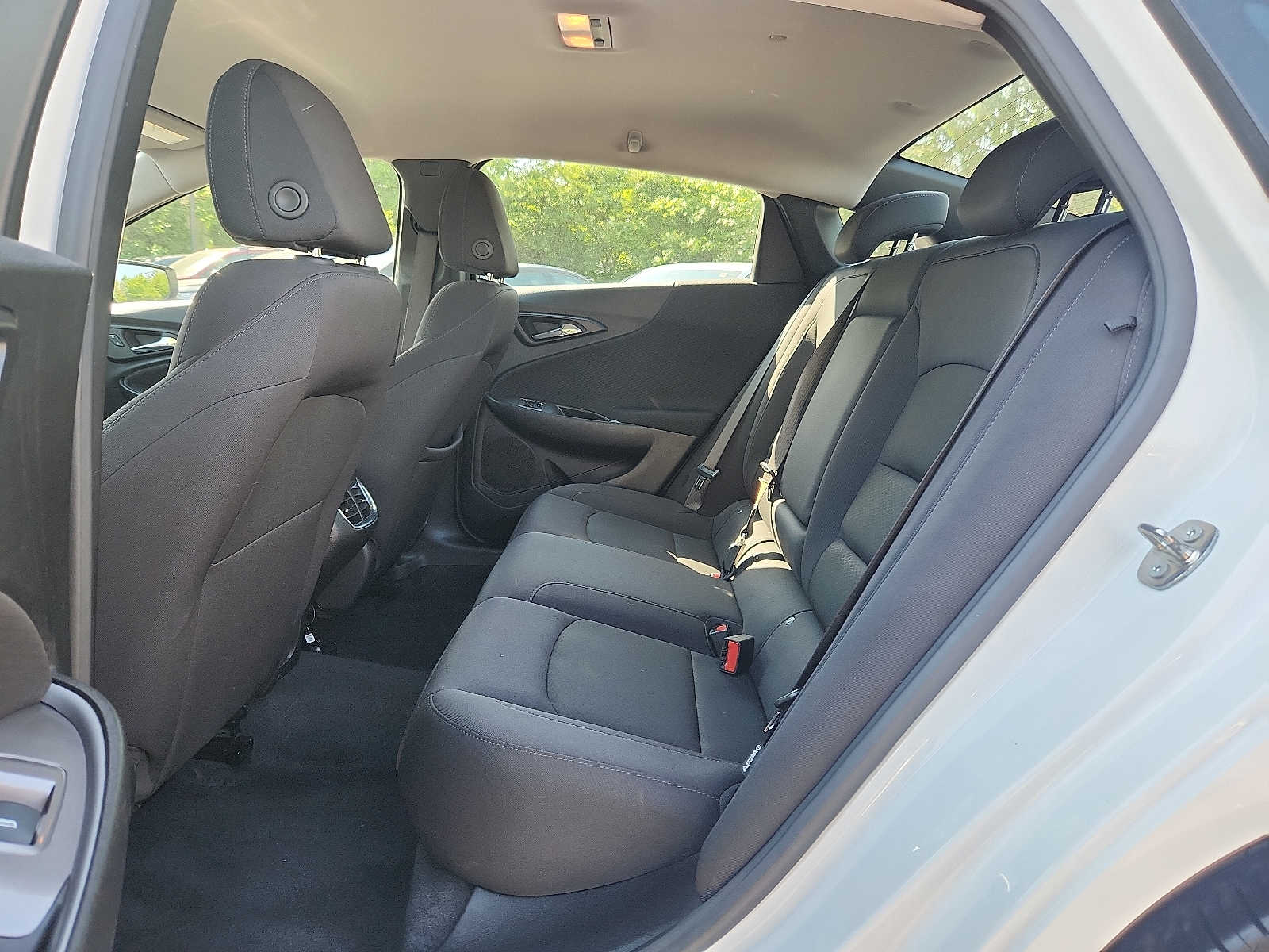 2024 Chevrolet Malibu 1LT - Photo 10