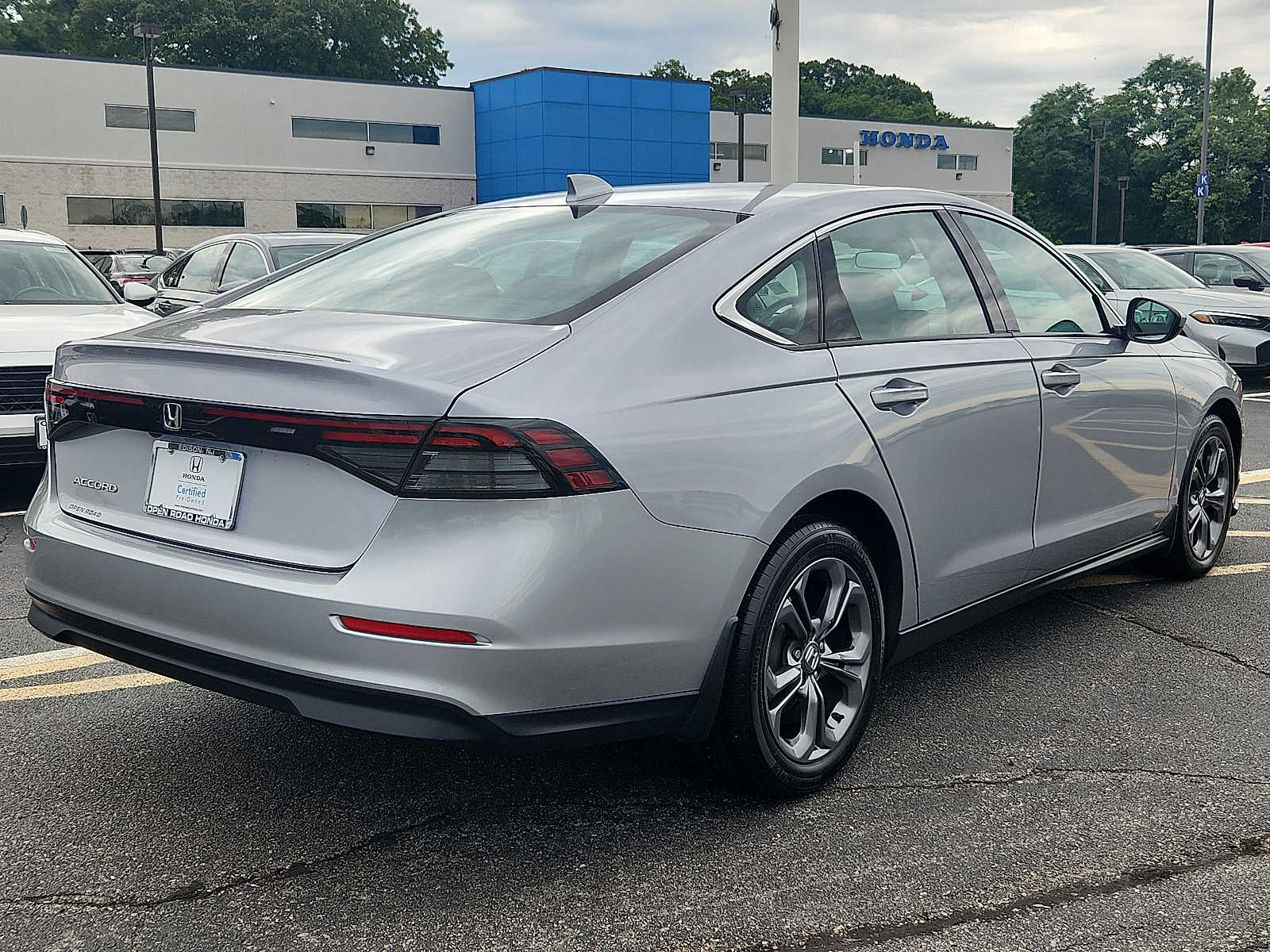 2023 Honda Accord EX - Photo 6