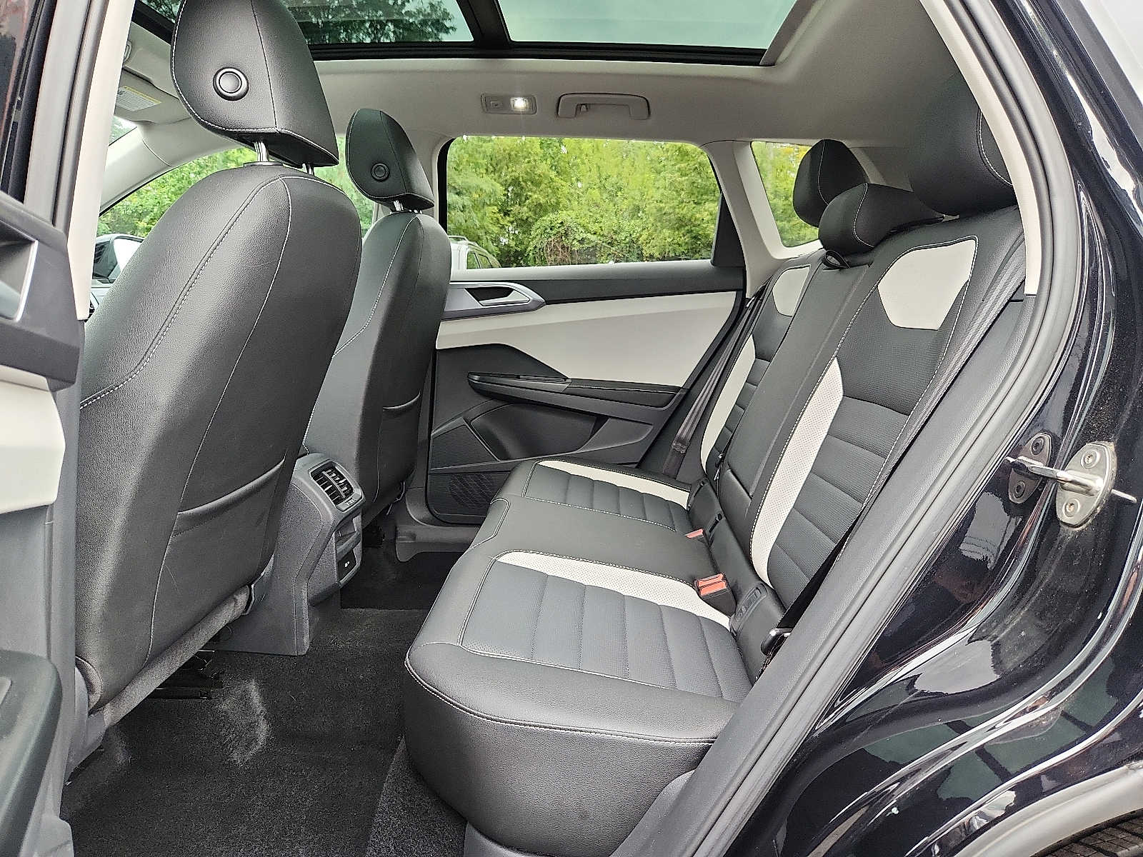 Used 2025 Volkswagen Taos SUV