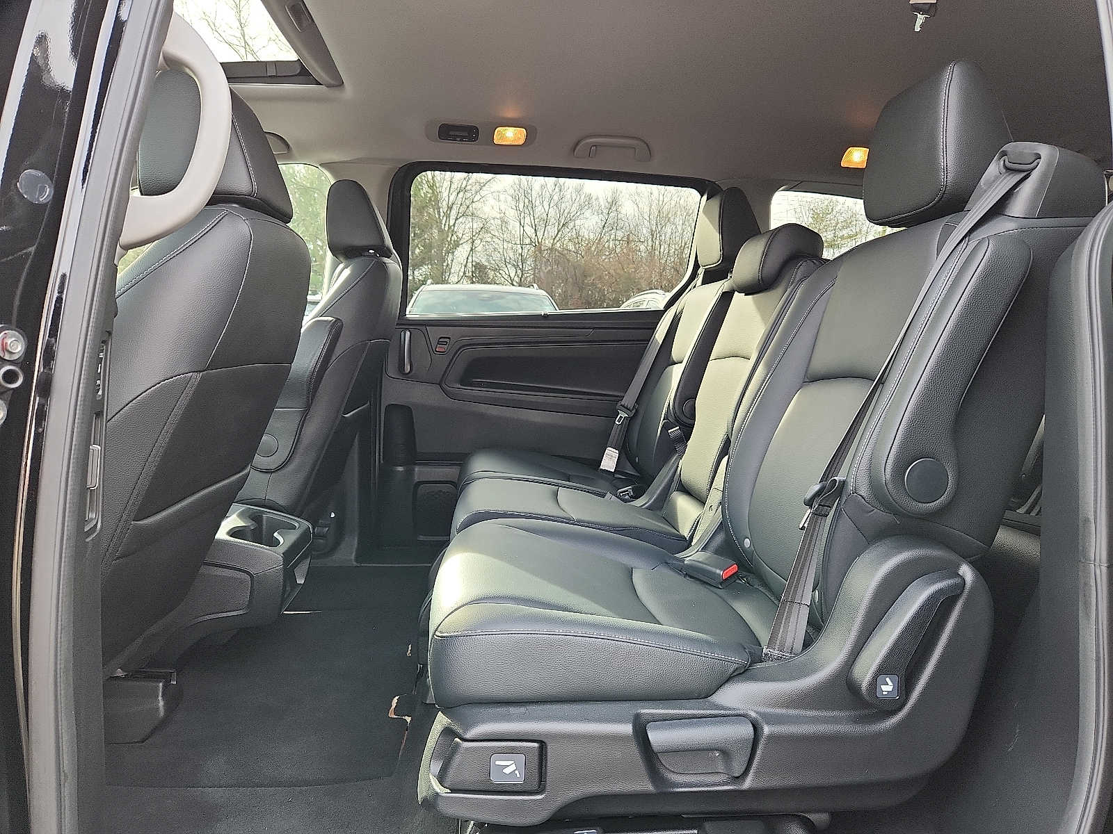 2024 Honda Odyssey EX-L - Photo 10