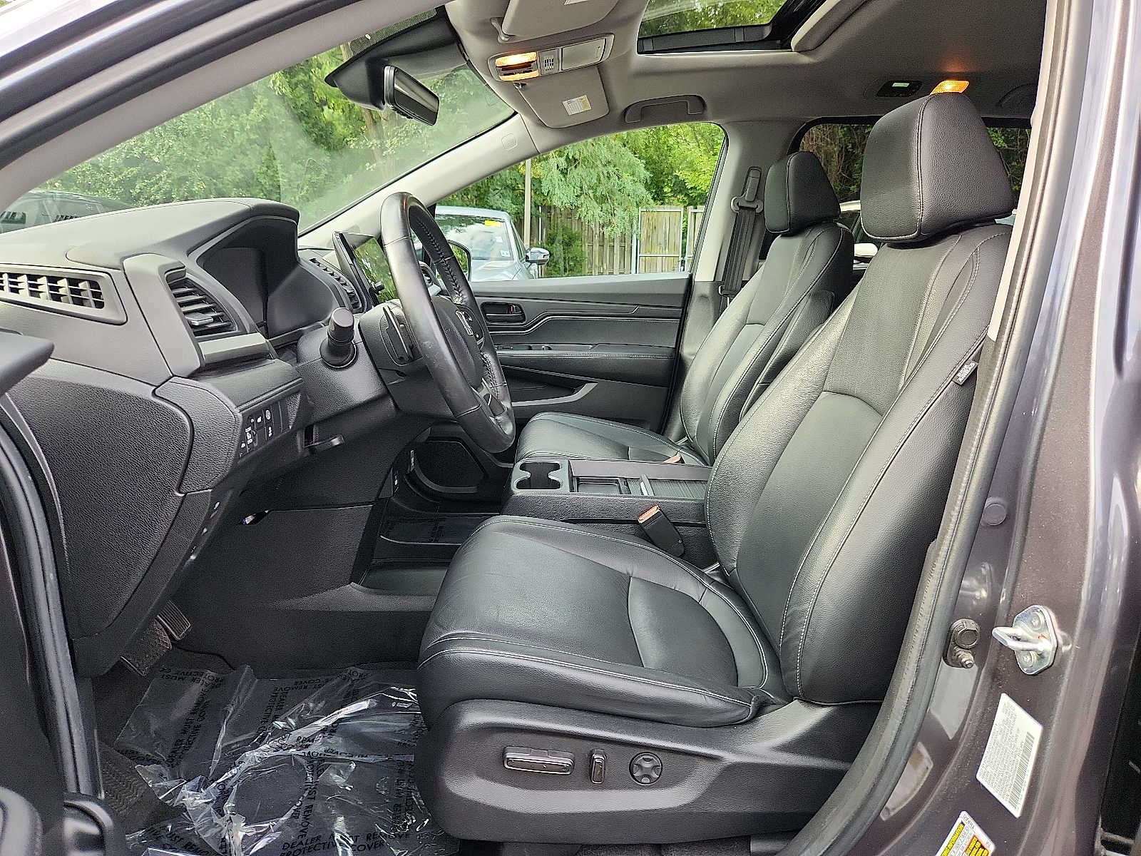 Used 2024 Honda Odyssey Van