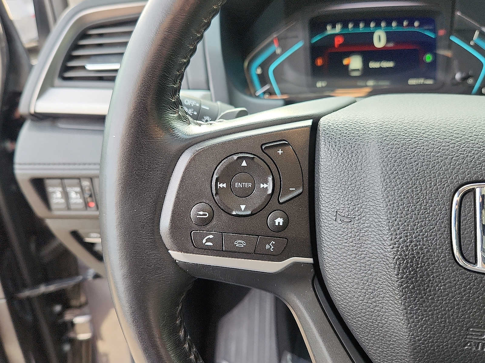 Used 2024 Honda Odyssey Van
