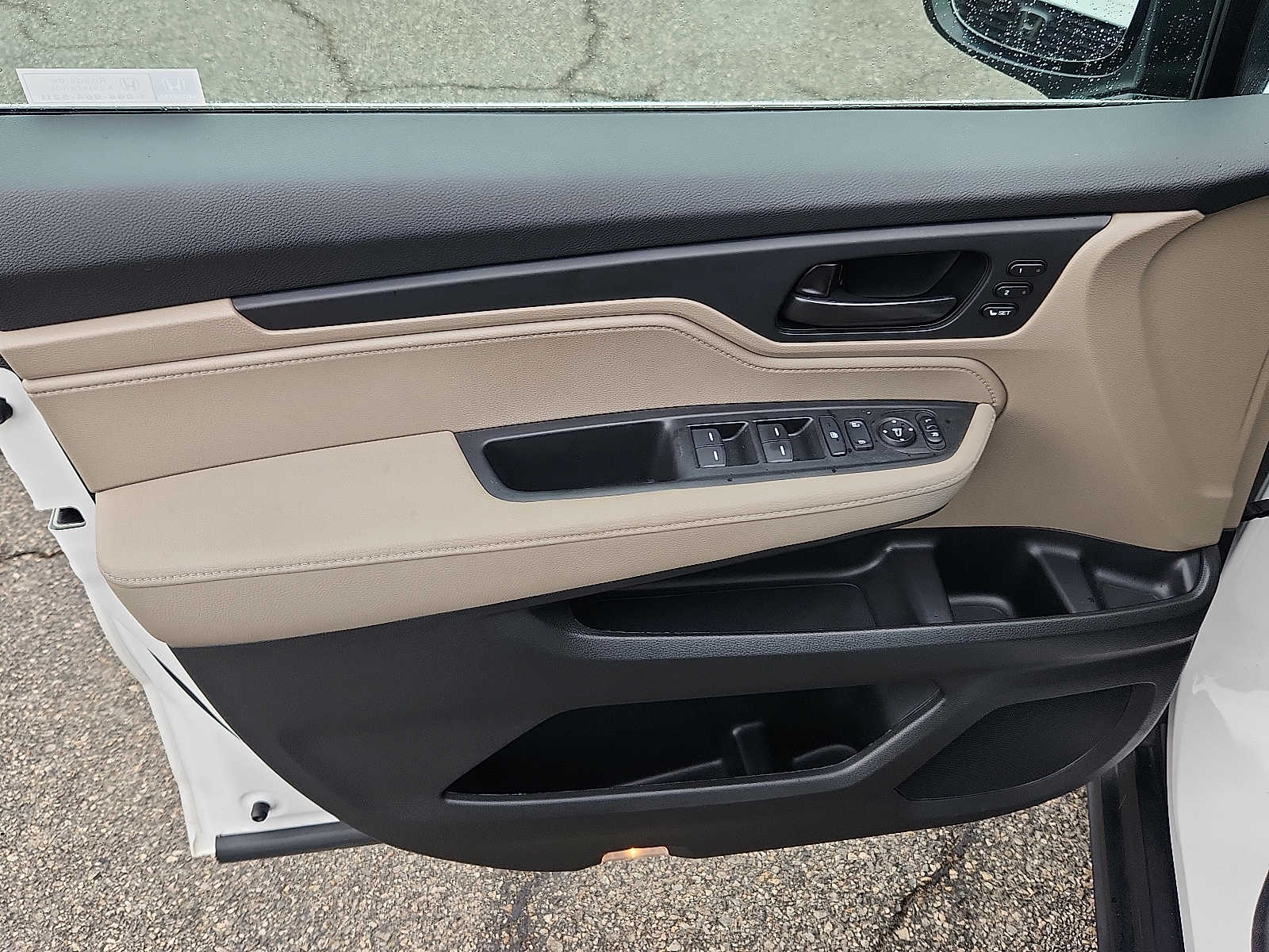 2024 Honda Odyssey EX-L - Photo 12