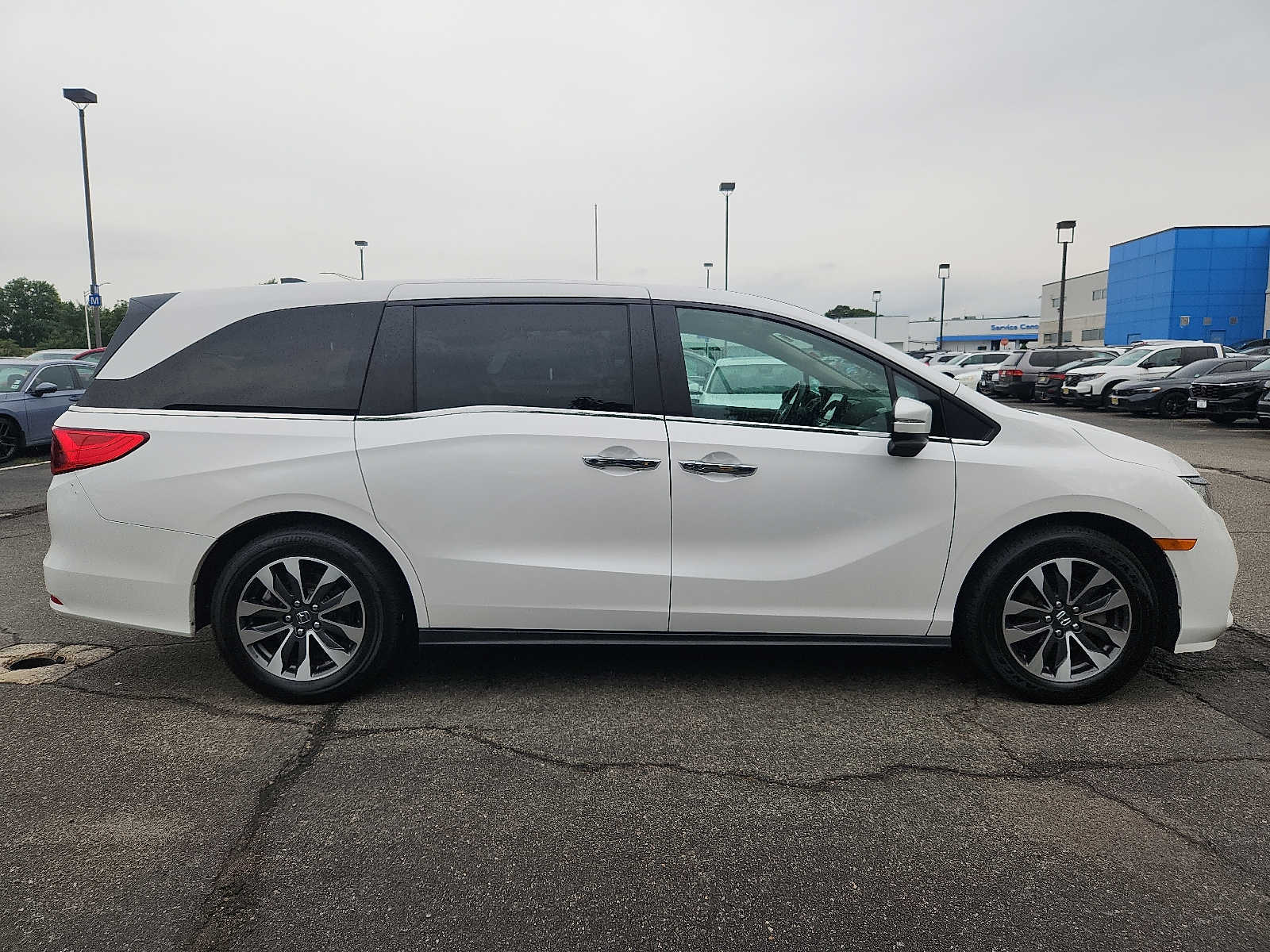 2024 Honda Odyssey EX-L - Photo 7