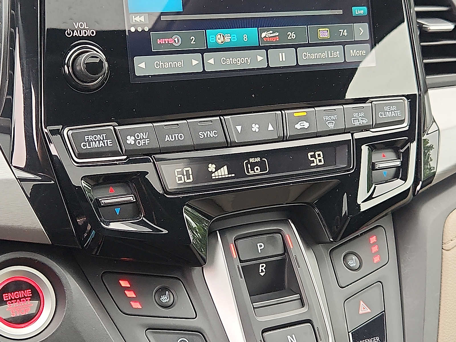 2024 Honda Odyssey EX-L - Photo 15