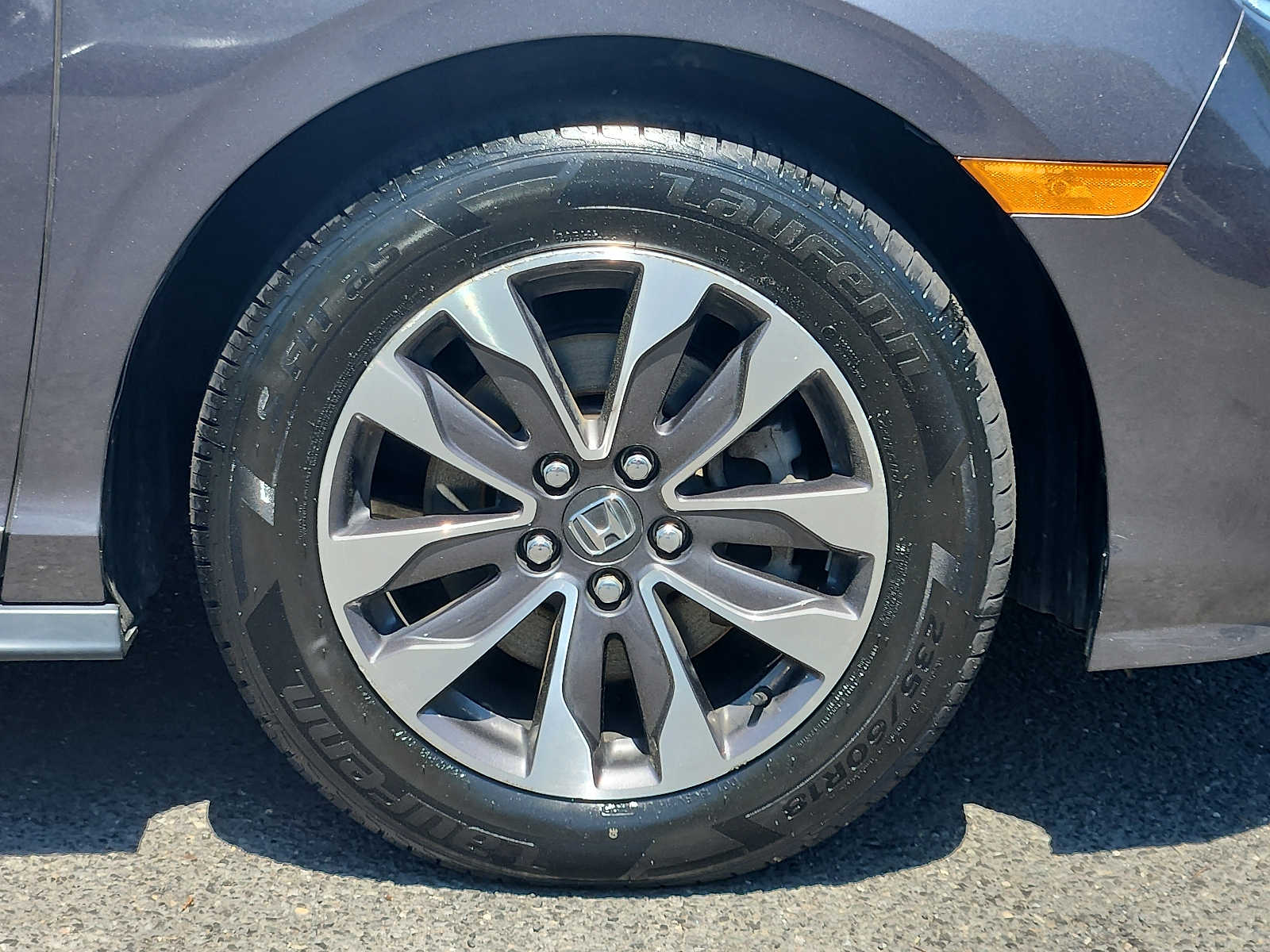 2022 Honda Odyssey EX-L - Photo 8