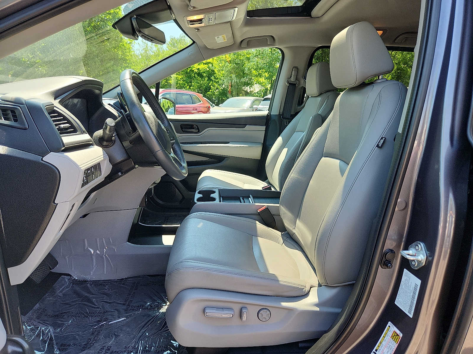 2022 Honda Odyssey EX-L - Photo 13