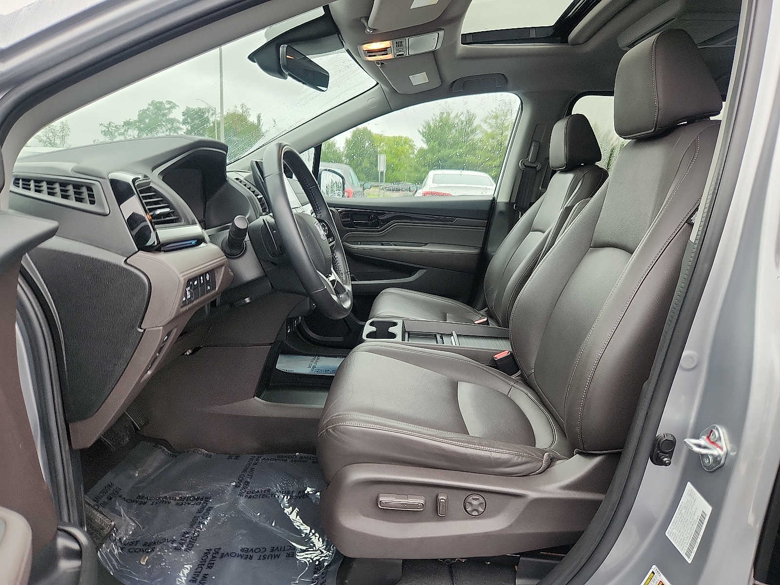 Used 2024 Honda Odyssey Van