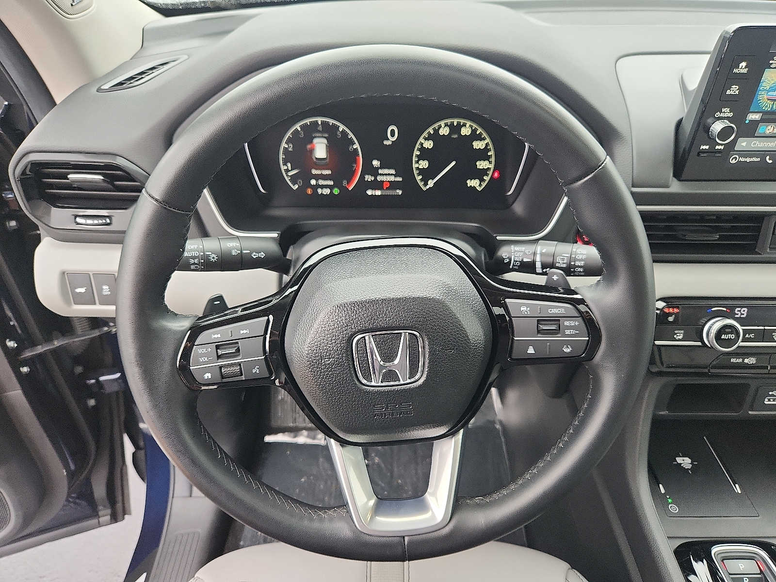 2025 Honda Pilot Touring - Photo 19