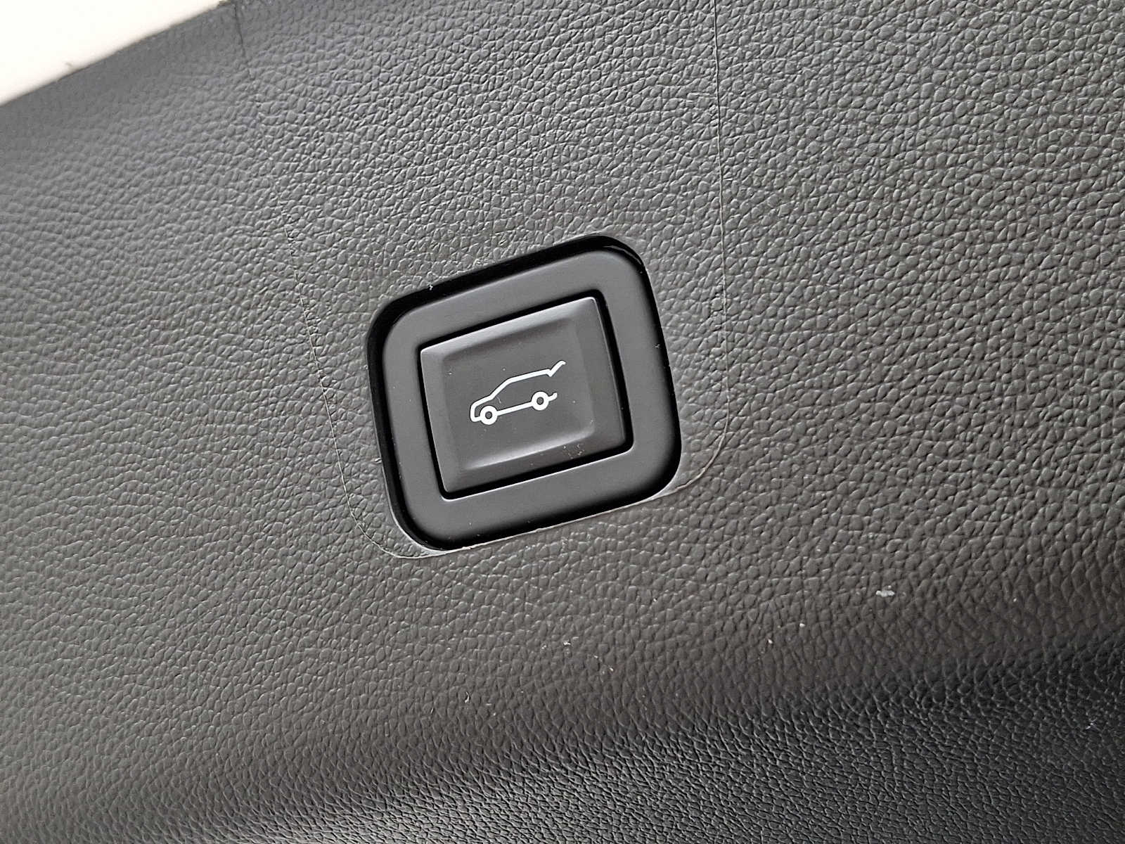 Used 2023 Chevrolet Traverse SUV