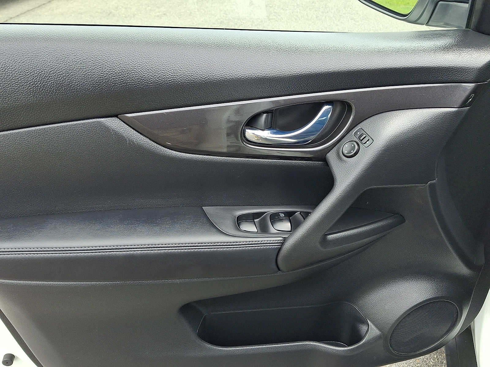 Used 2018 Nissan Rogue SUV