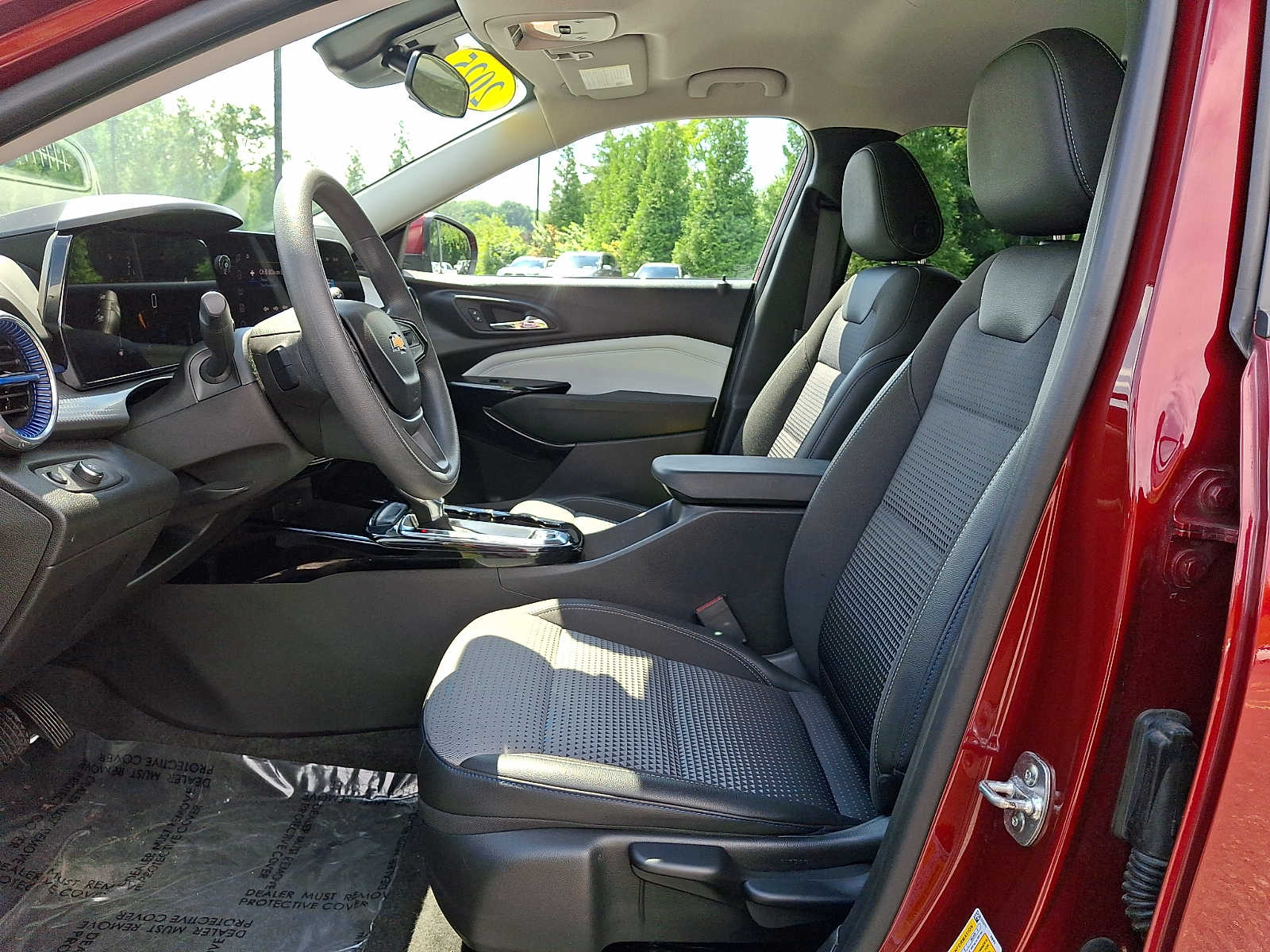 Used 2025 Chevrolet Trax SUV