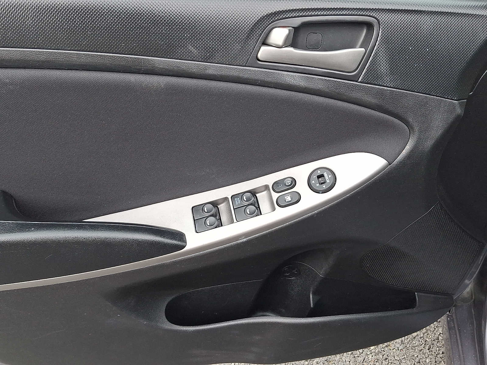 Used 2016 Hyundai Accent 5-Door Sedan