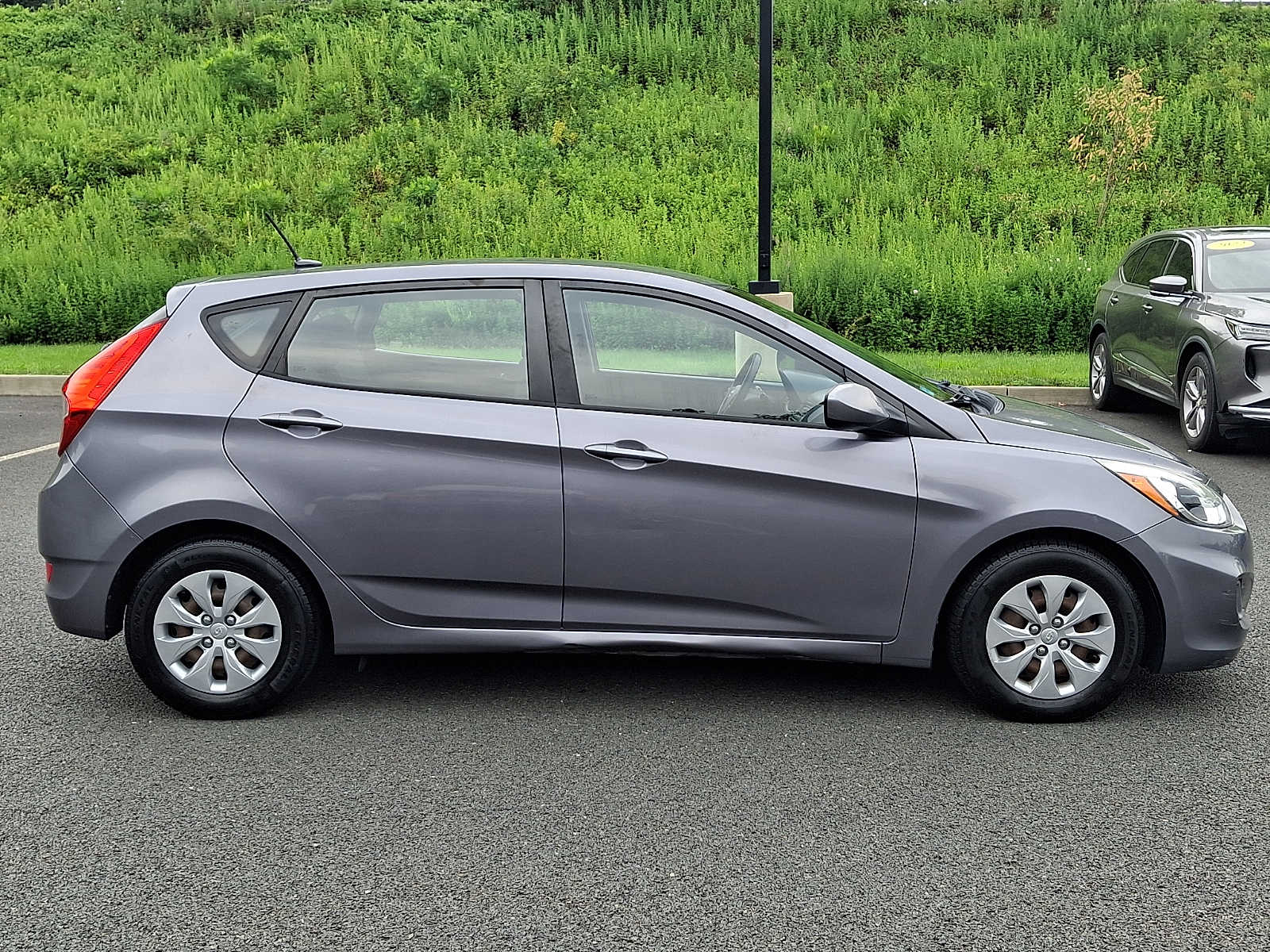 Used 2016 Hyundai Accent 5-Door Sedan