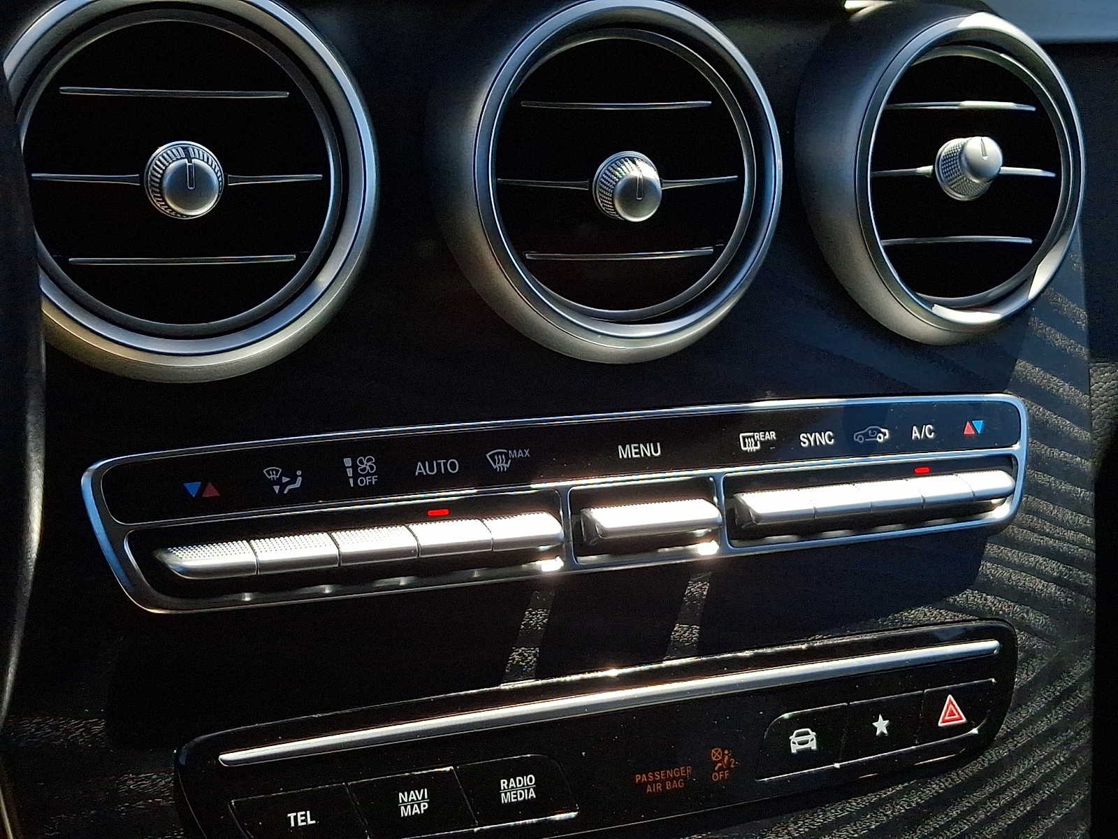 2022 Mercedes-Benz GLC GLC300 - Photo 18