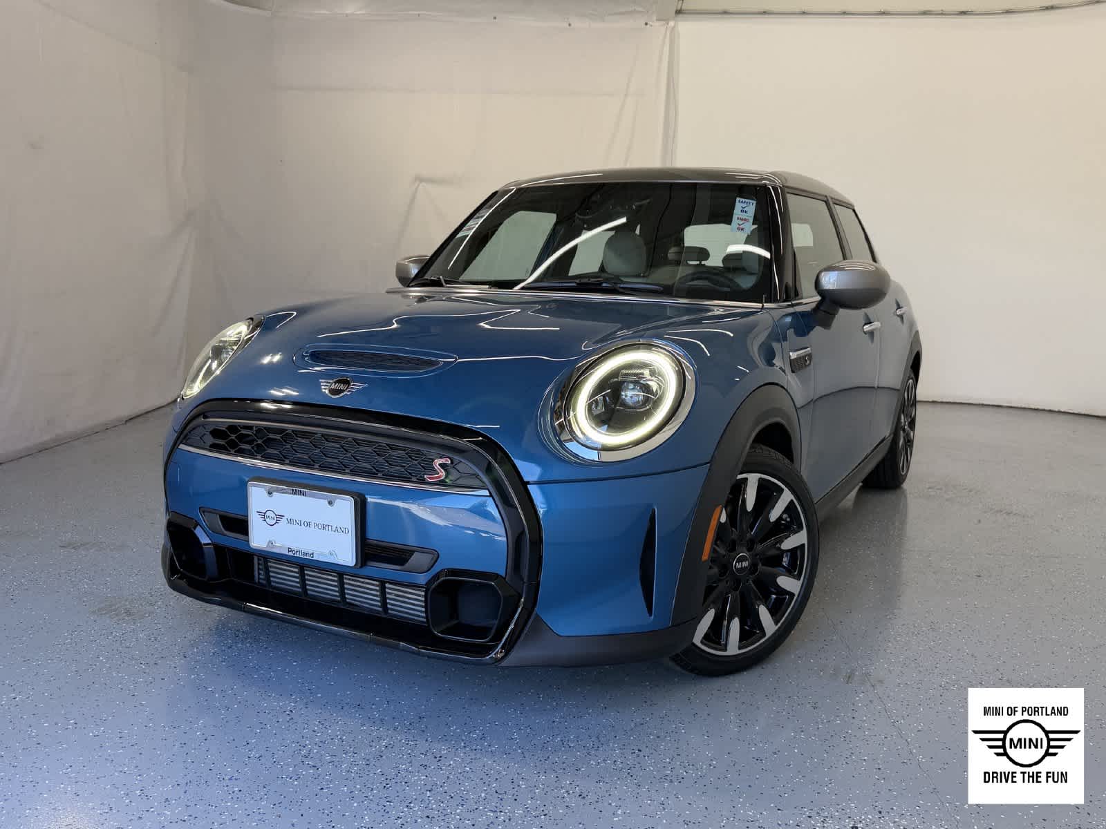 Island Blue Metallic 2024 MINI Cooper Hatchback Front-Wheel Drive 7-Speed Automatic