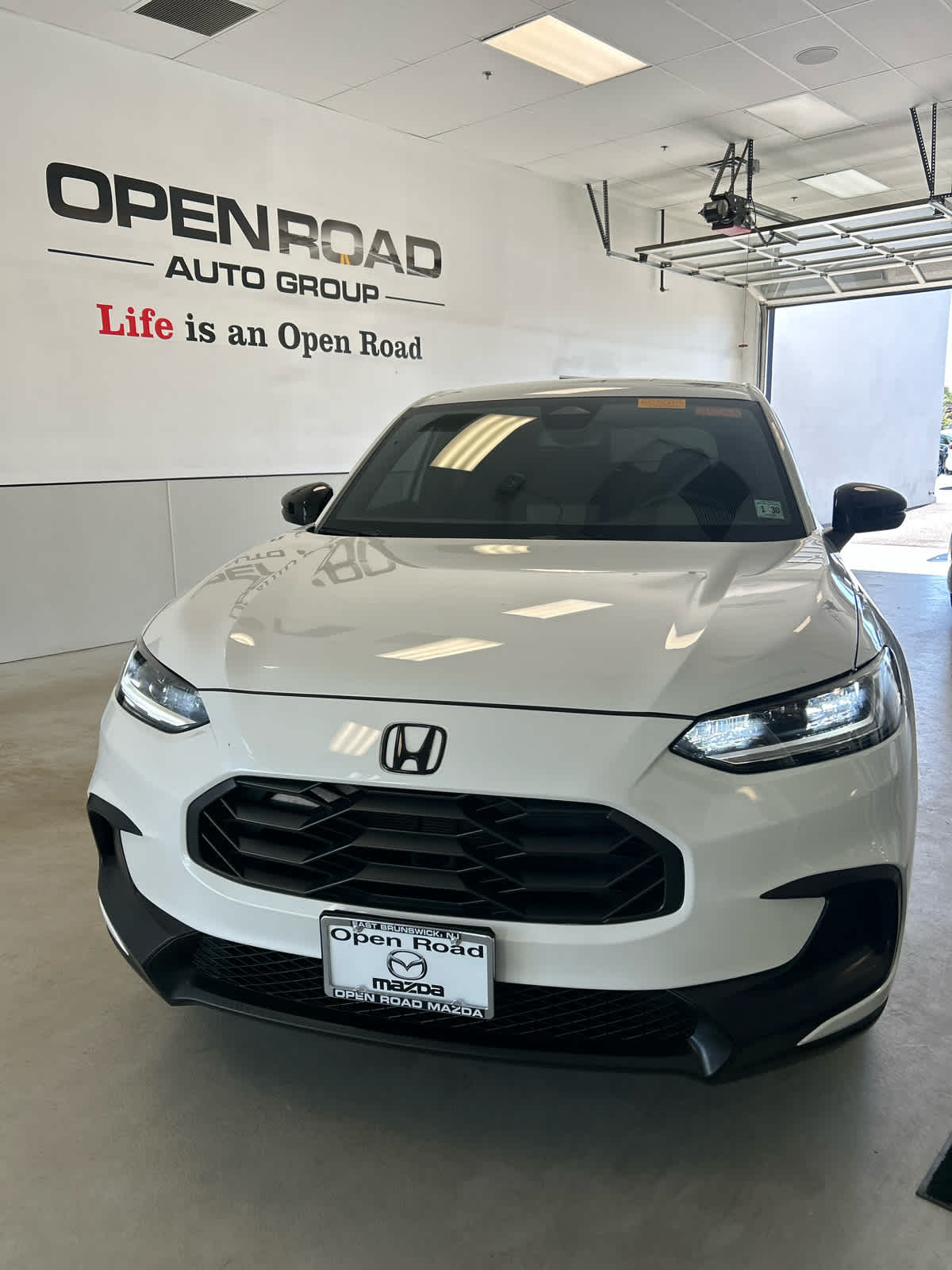 Platinum White Pearl 2025 Honda HR-V SUV / Crossover All-Wheel Drive Continuously Variable Transmission