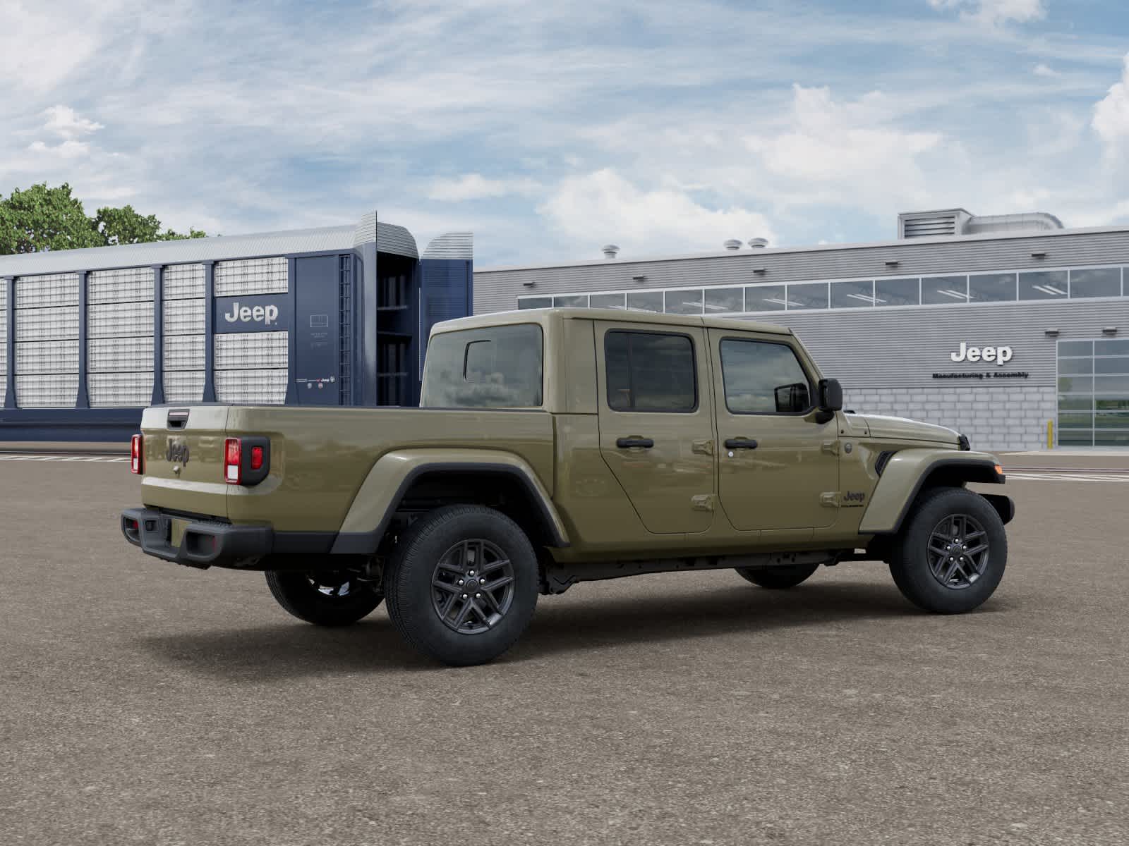 View vehicle photo 5